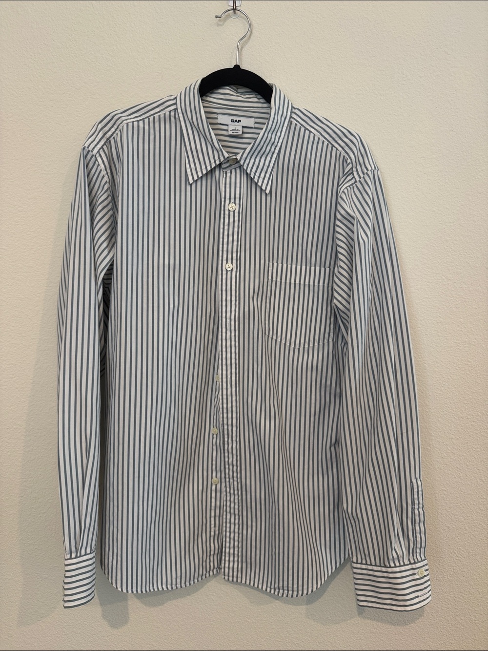 GAP Men's Navy and White Vertical Stripe Dress Shirt
